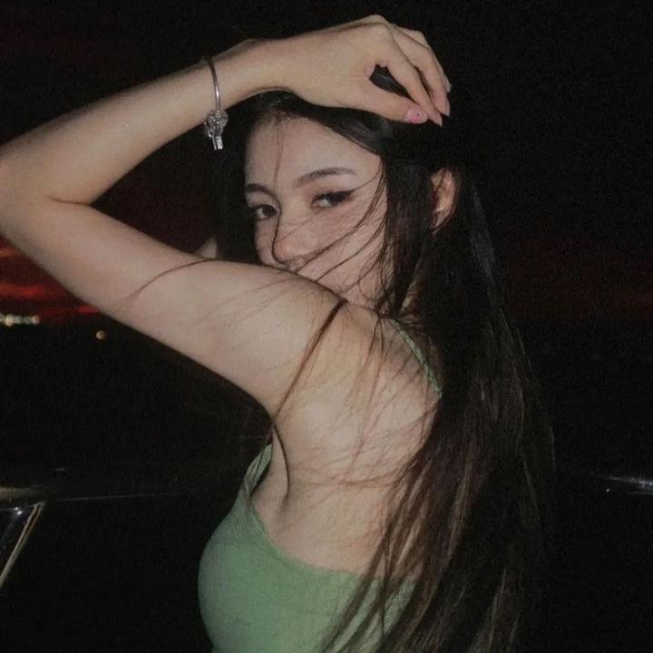 身体互换后清冷霸总他怀了我的崽